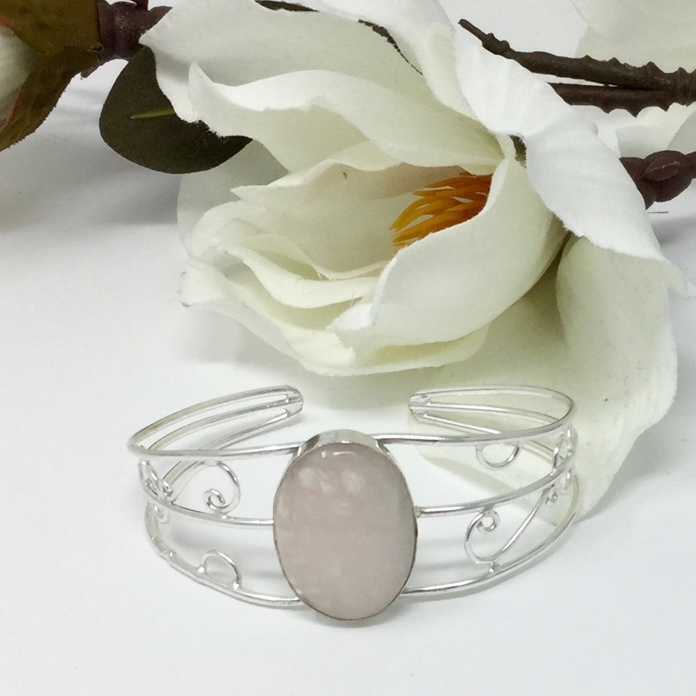 ⚜️Oversized Rose Quartz Cuff Bracelet⚜️